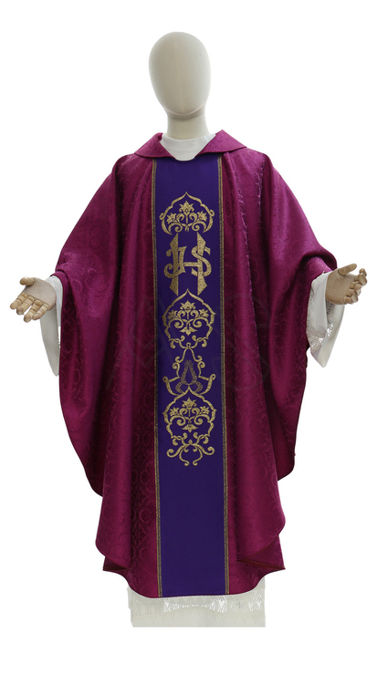 Casula gotica IHS 033-25