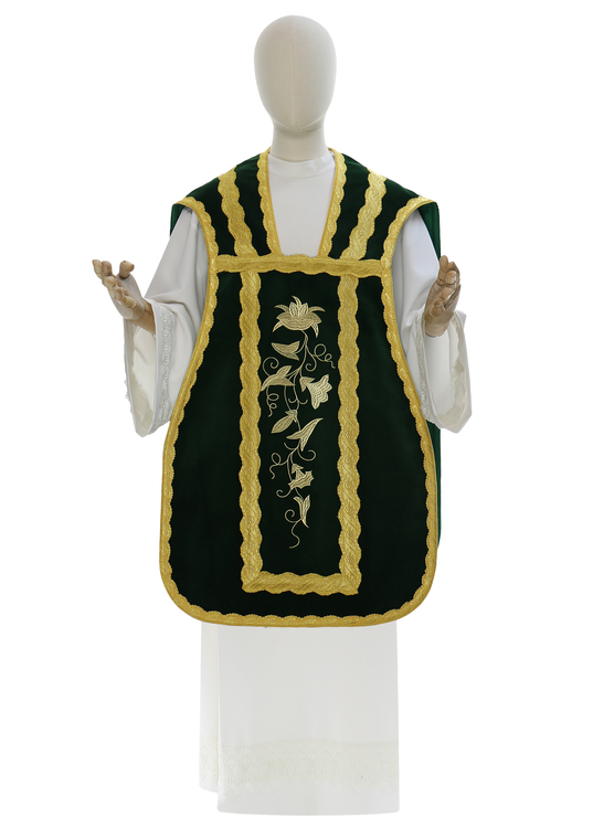 Roman chasuble R893-A