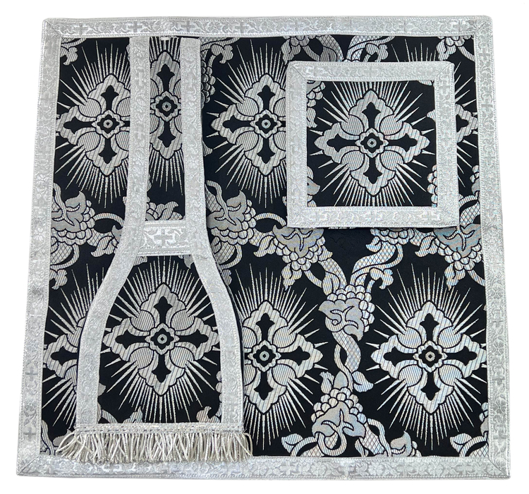 Casulla romana "Corazón de Jesús, María, José" R822-ACZS9