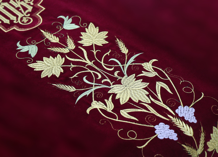 Chasuble gothique "IHS" 857-A25
